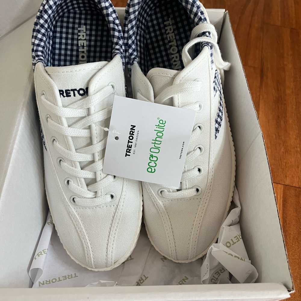 Tretorn White Sneakers with Blue Accents